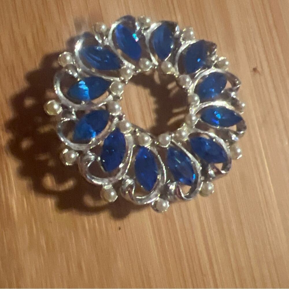 Sapphire and silver tone Woman Rhinestone 2” Brooch Pin Jewelry elegant feminine